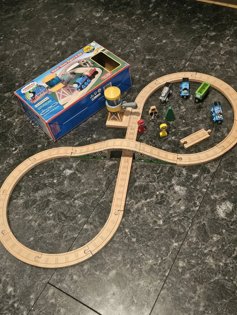 VTG Thomas Wooden Railway Water Tower Figure 8 Set Learning Curve Extra Friends